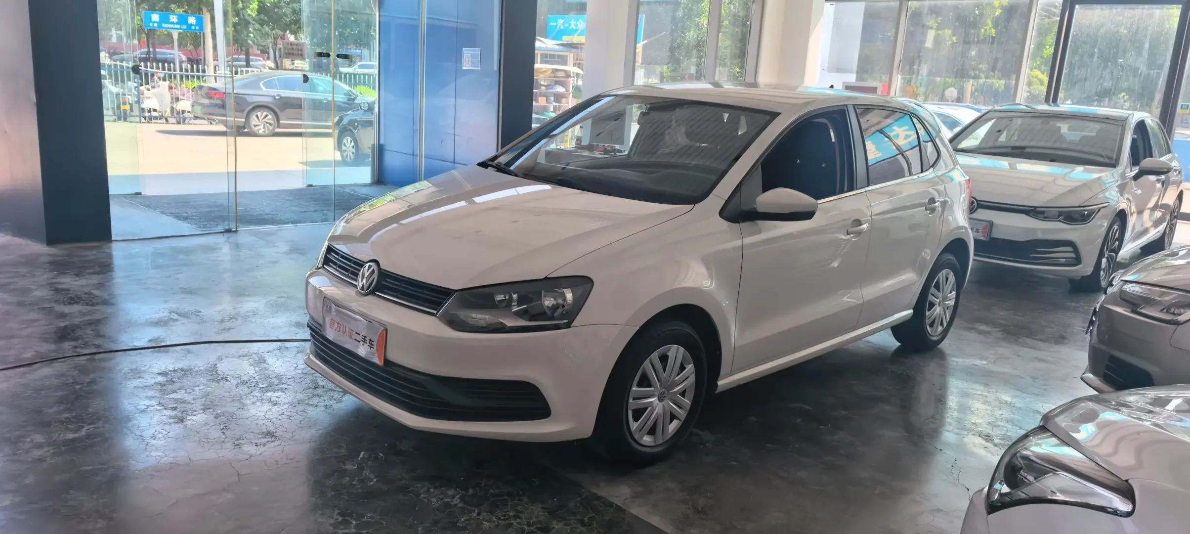 Volkswagen Polo  из Китая
