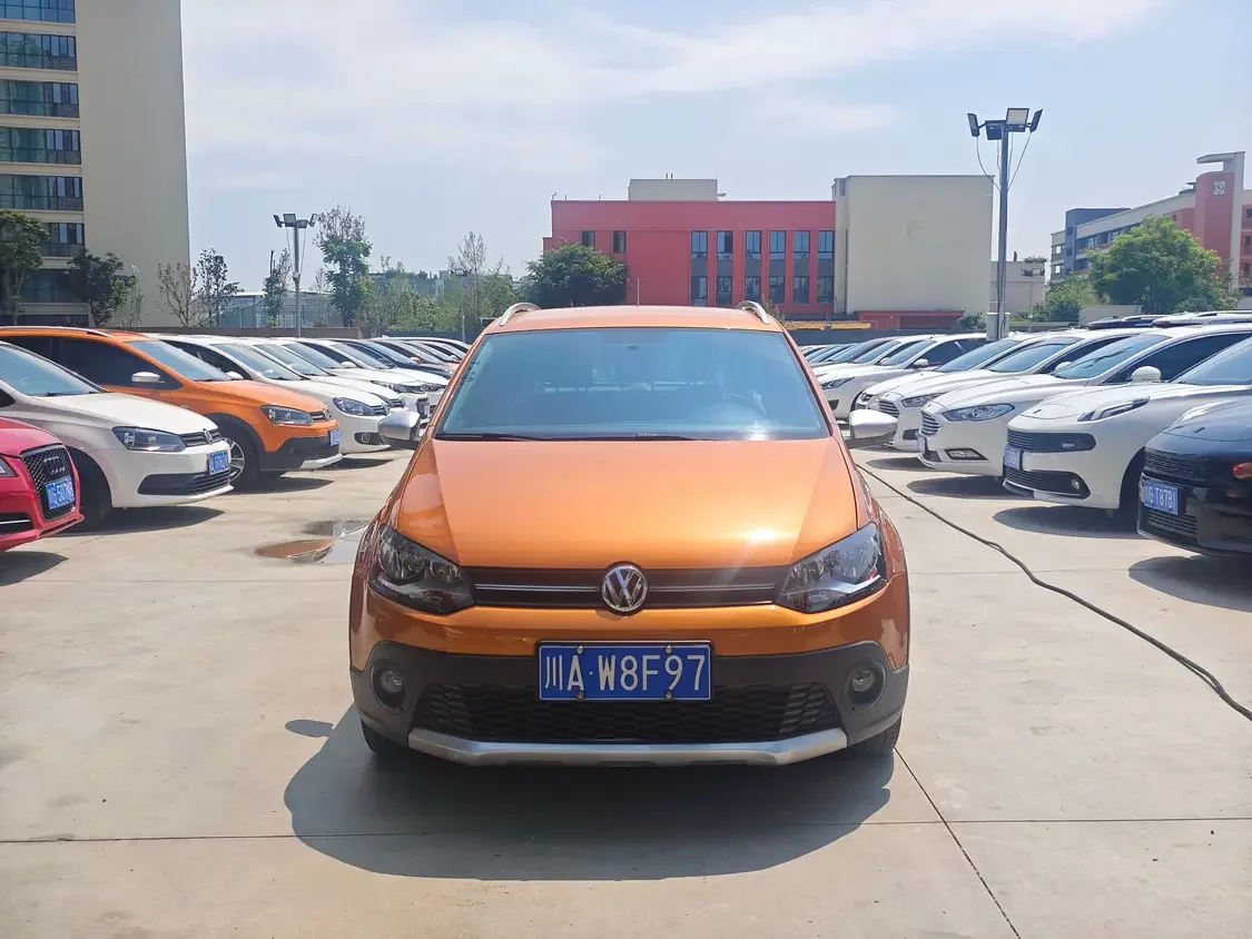 Volkswagen Polo  из Китая