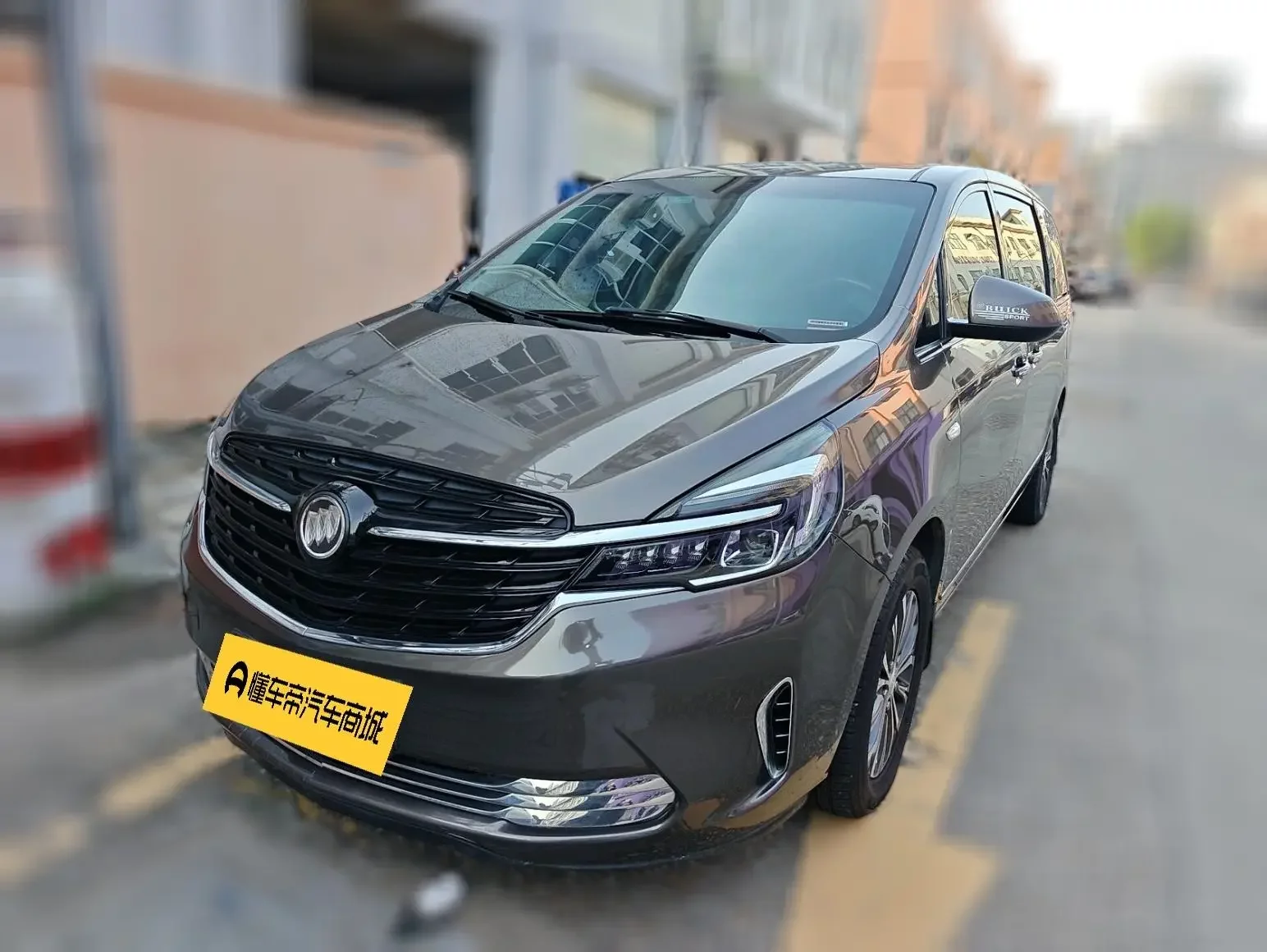 Buick GL8  из Китая