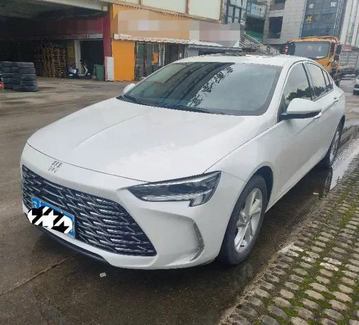 Buick Majesty  из Китая