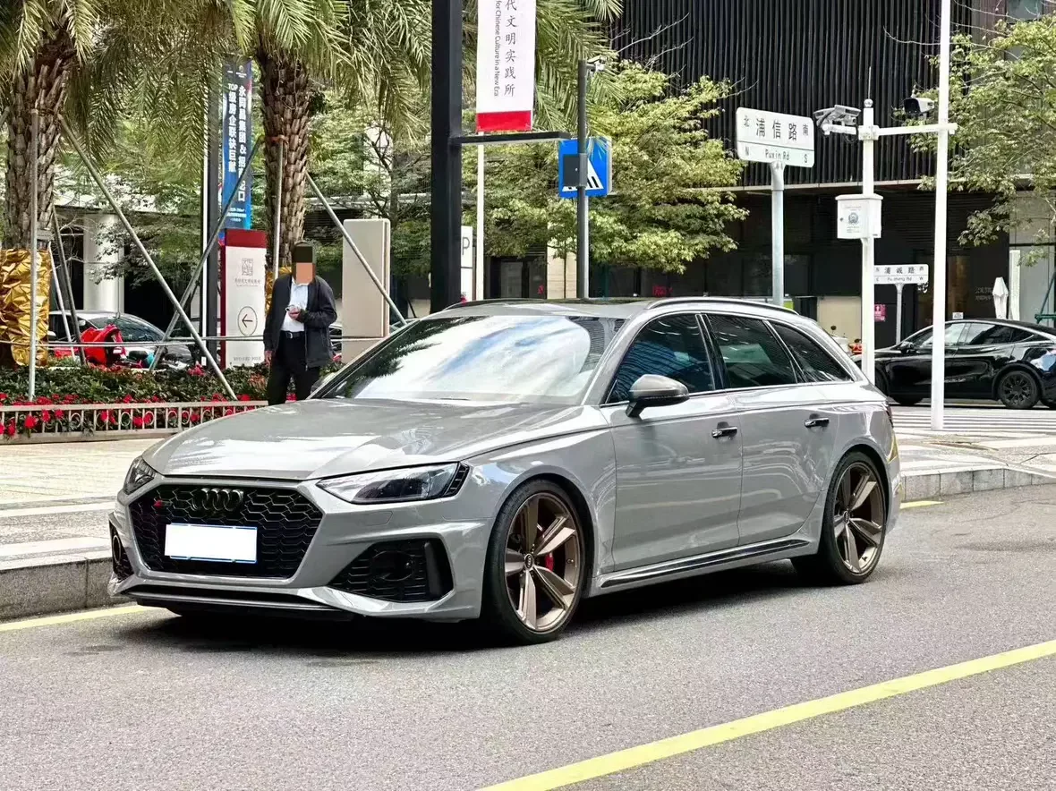 Audi RS 4