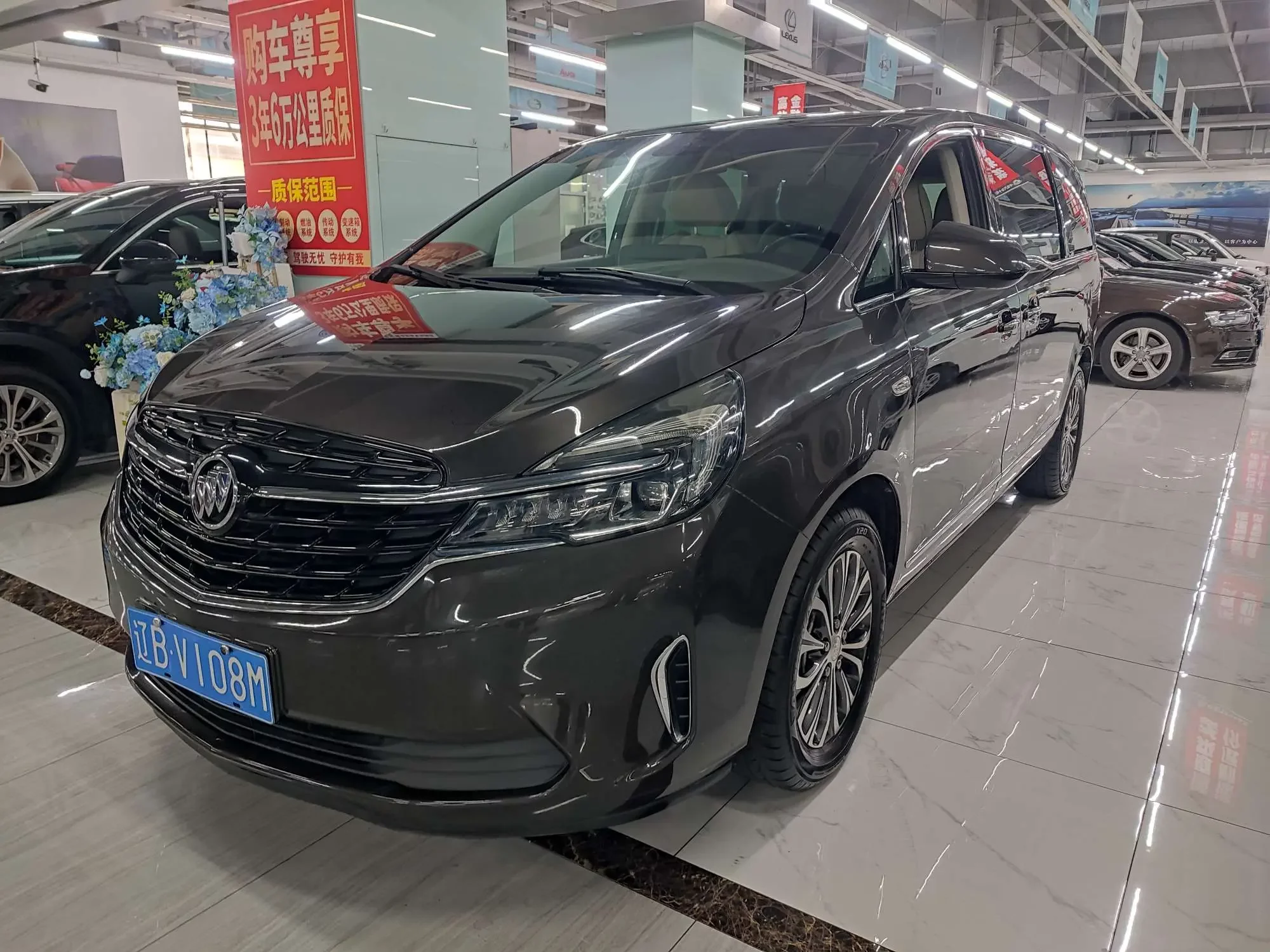 Buick GL8  из Китая