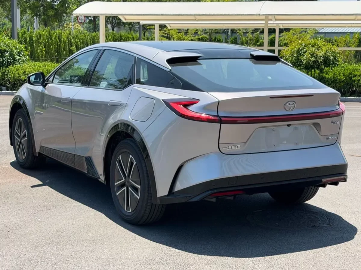 Toyota bZ5