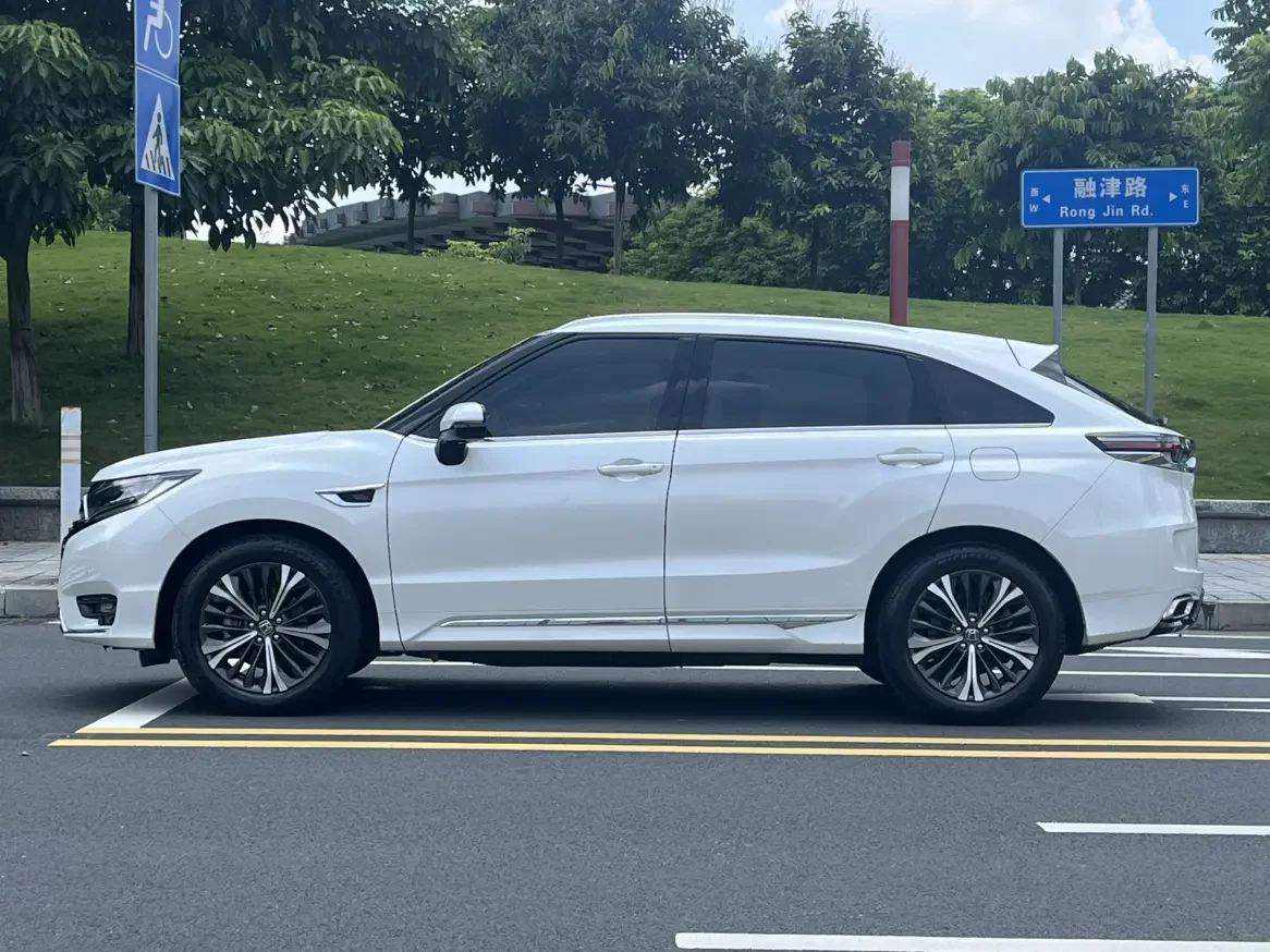Honda UR-V