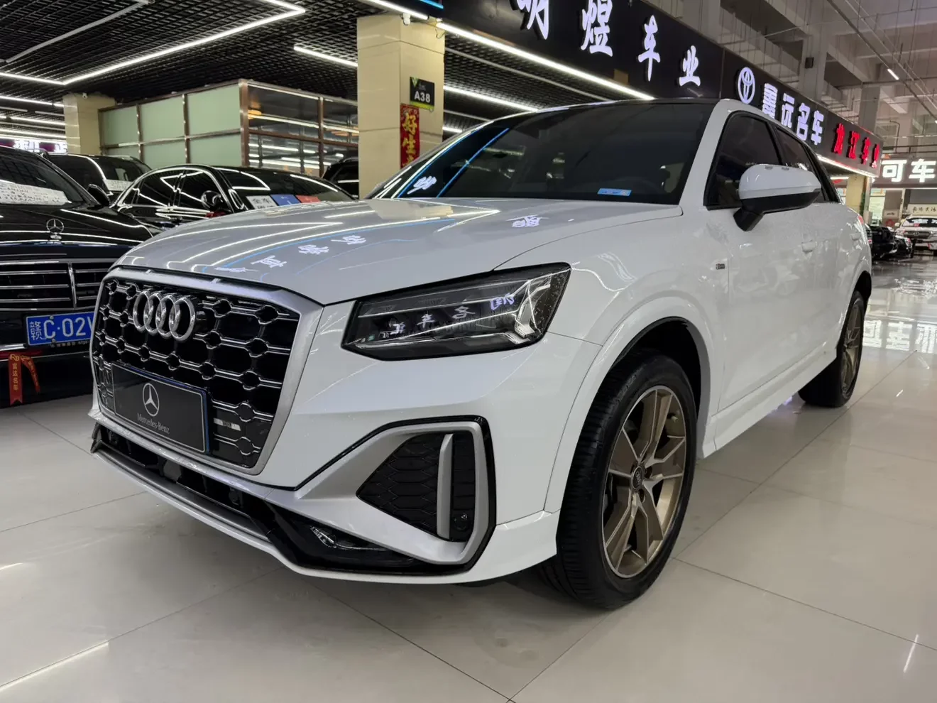 AUDI Q2L