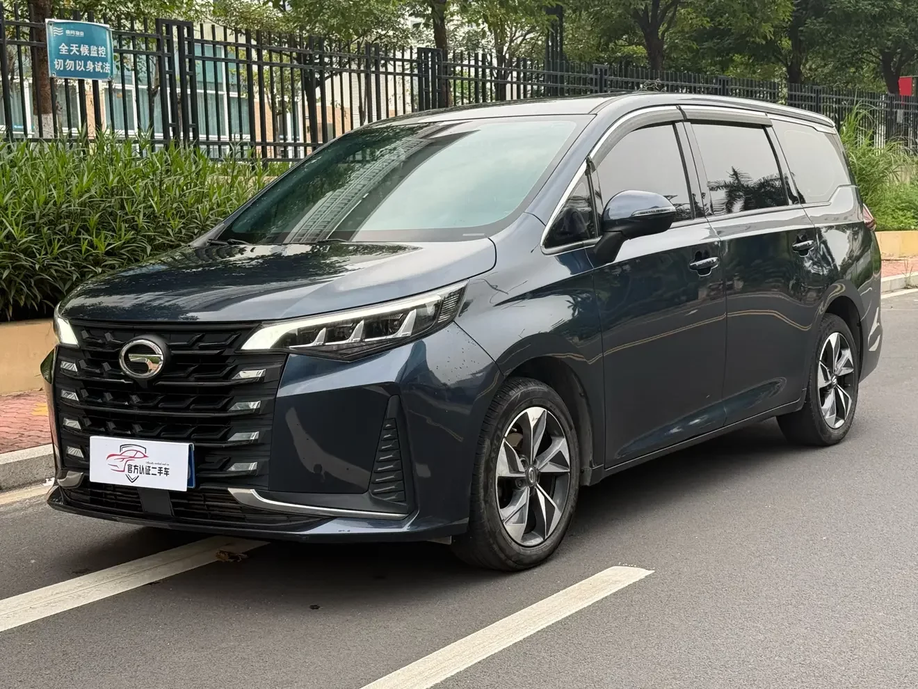 GAC Trumpchi M6  из Китая