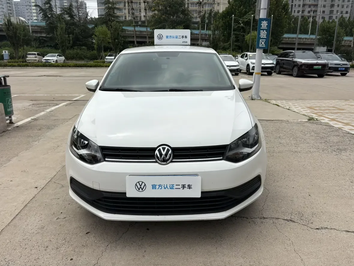 Volkswagen Polo  из Китая