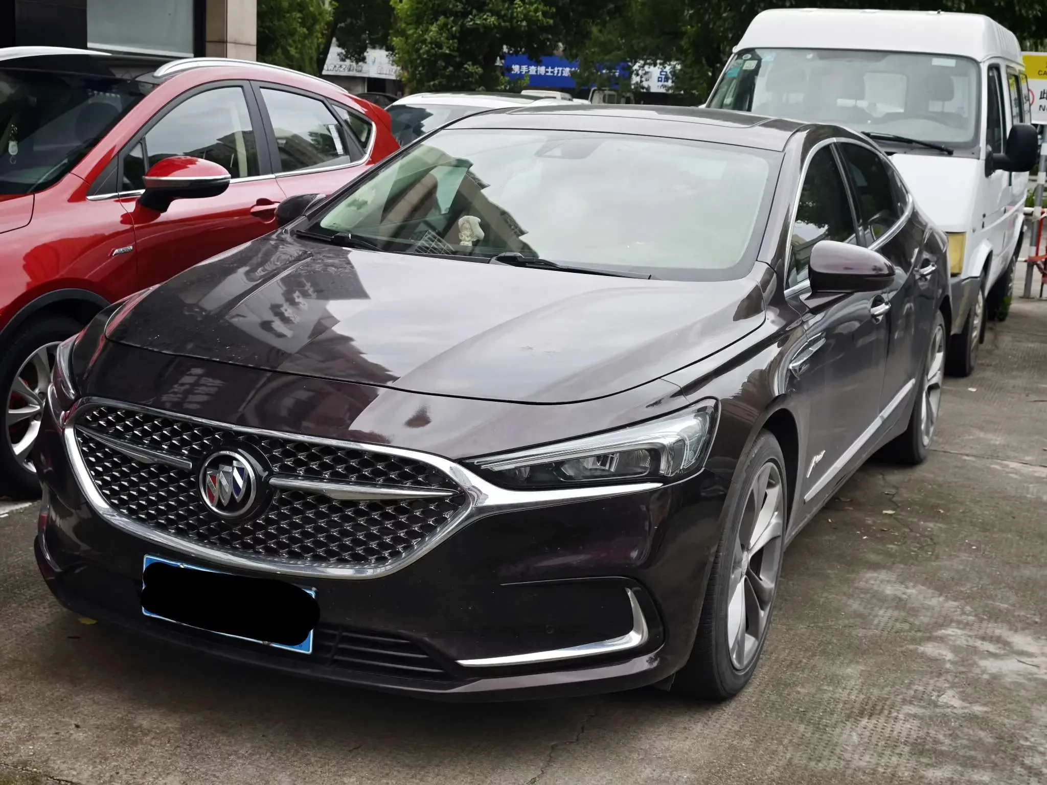Buick LaCrosse  из Китая