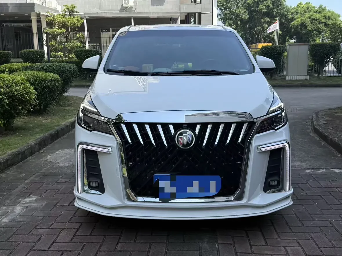 Buick GL8  из Китая