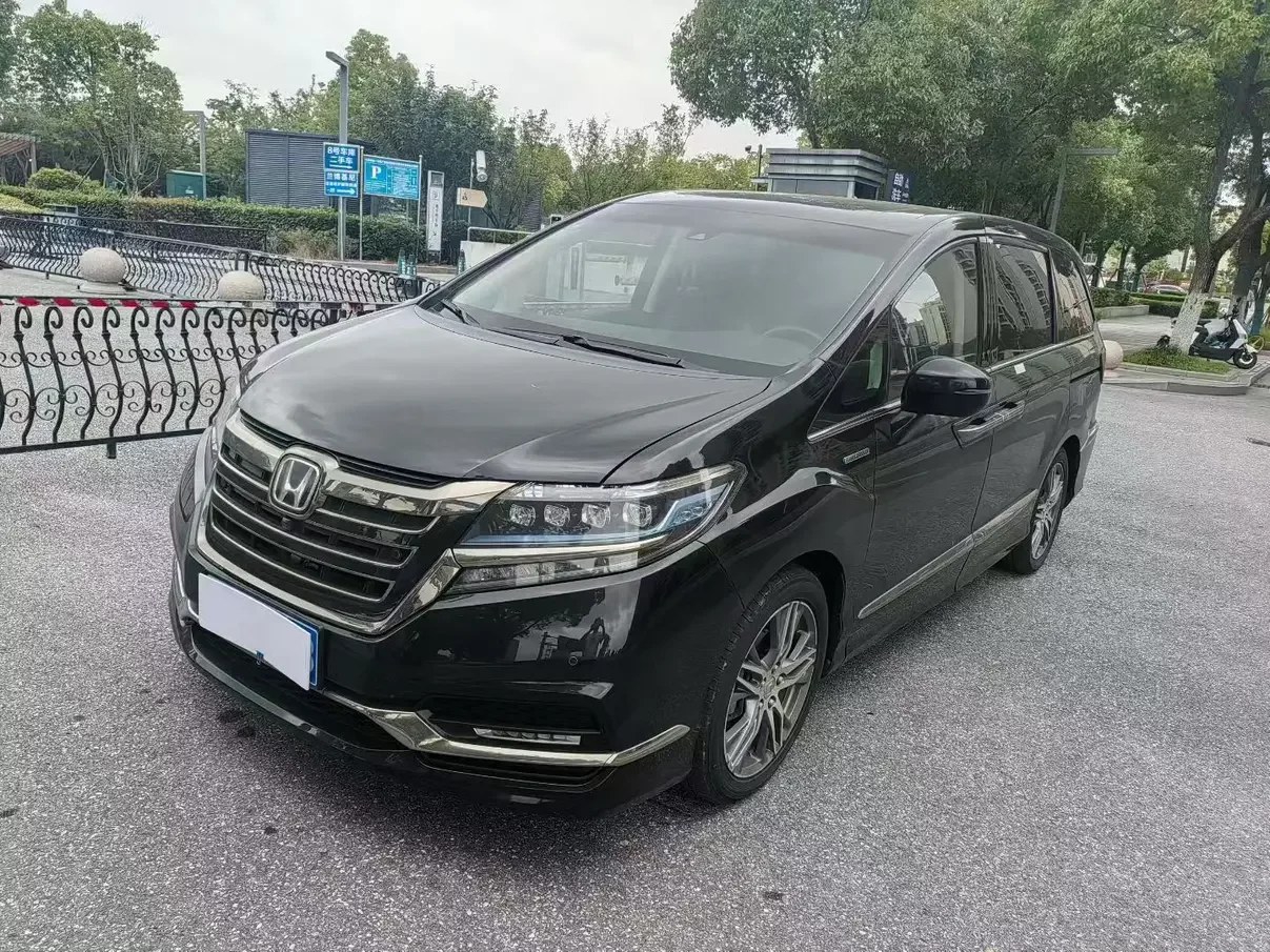 Honda Elysion (Alison)  из Китая