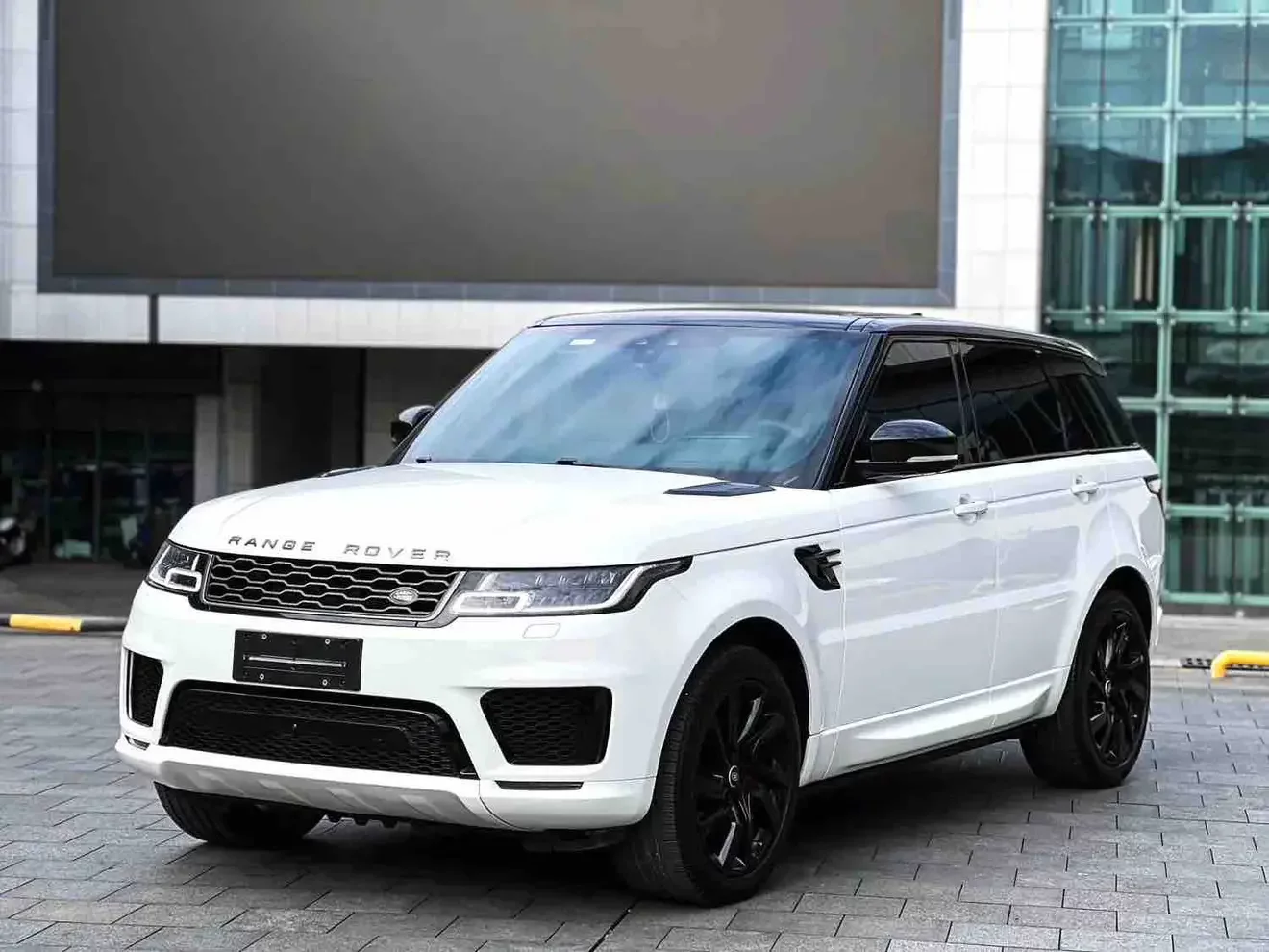 Land Rover Range Rover Sport  из Китая