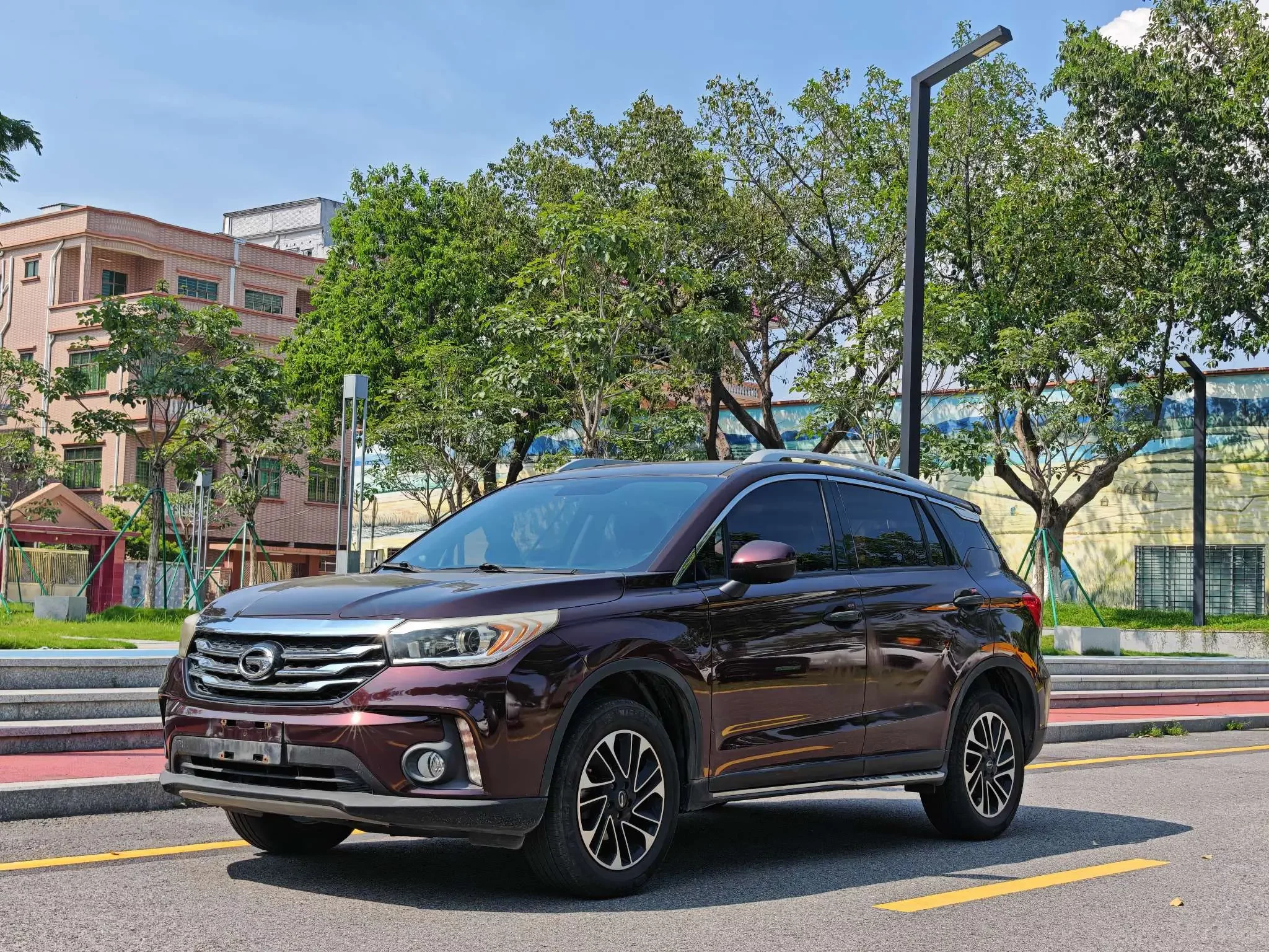 GAC Trumpchi GS4  из Китая