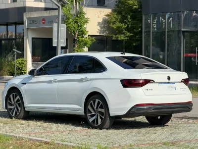 Volkswagen Sagitar