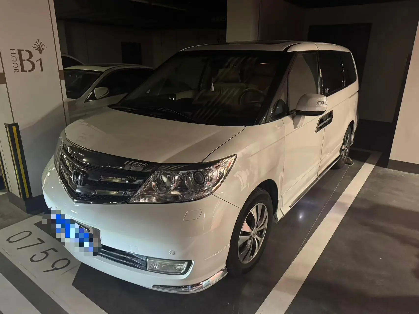Honda Elysion (Alison)  из Китая