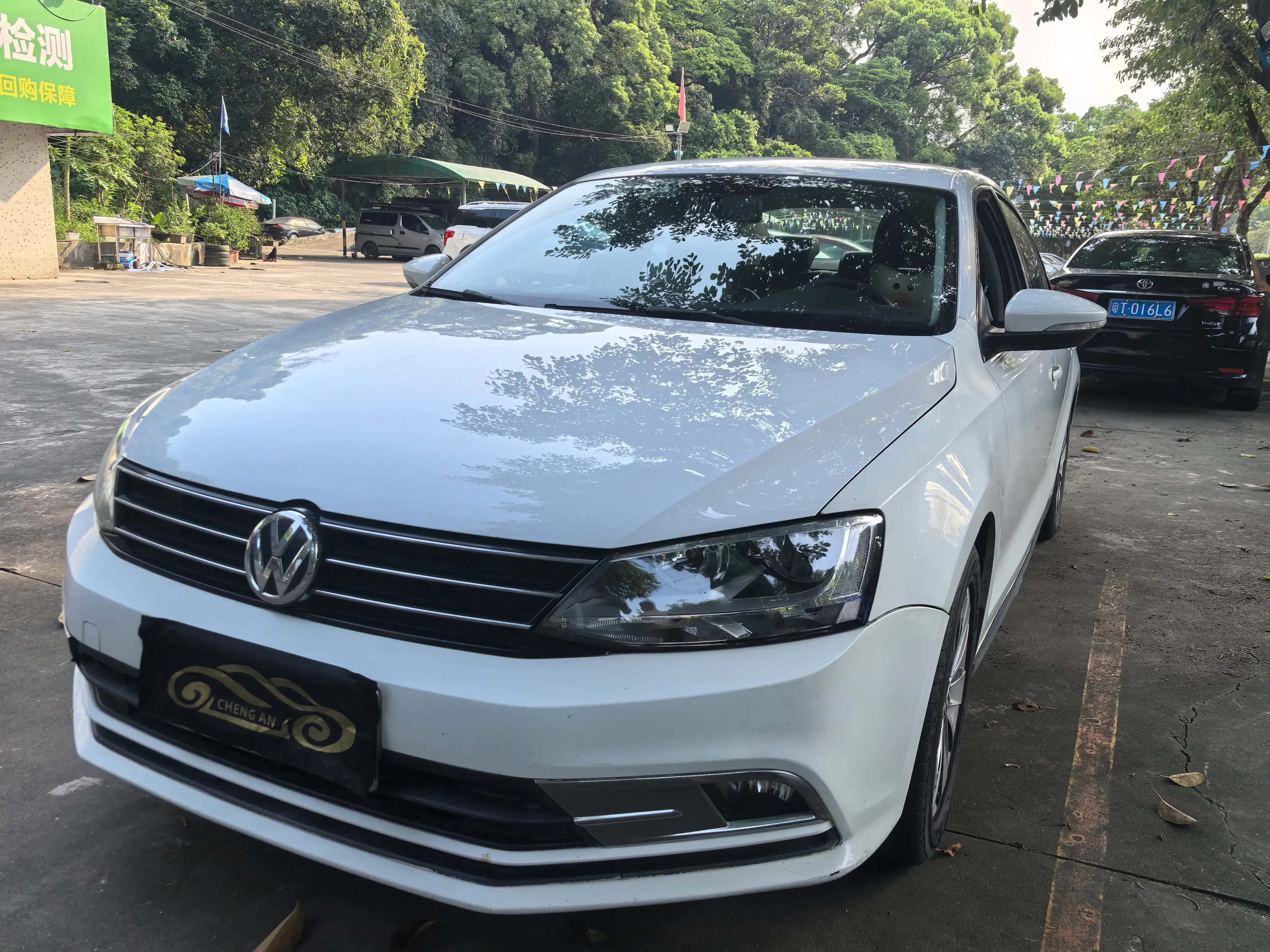 Volkswagen Sagitar  из Китая