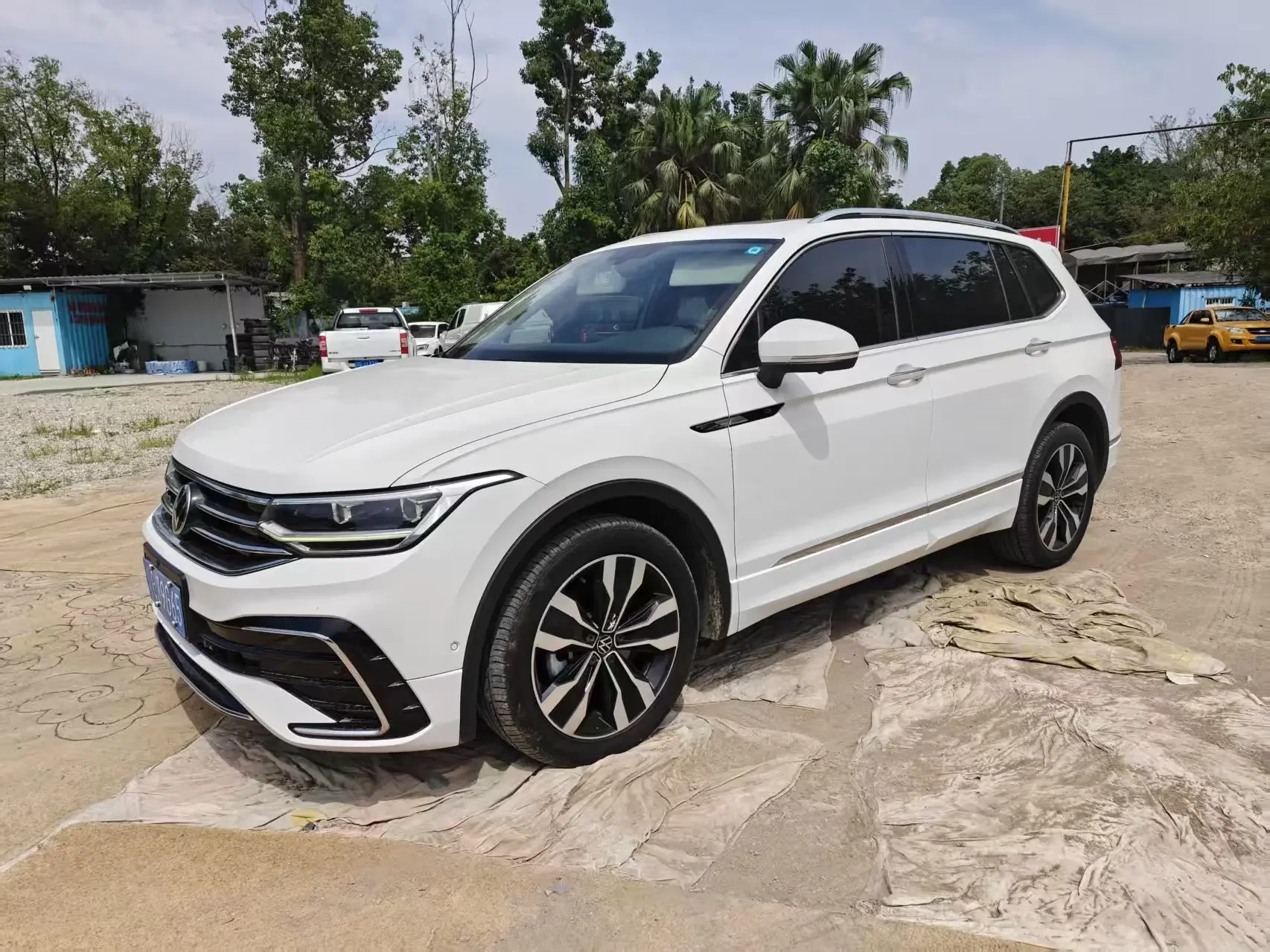 Volkswagen Tiguan L