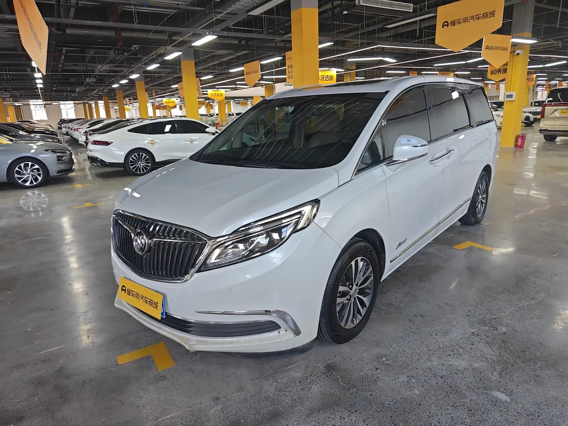 Buick GL8  из Китая