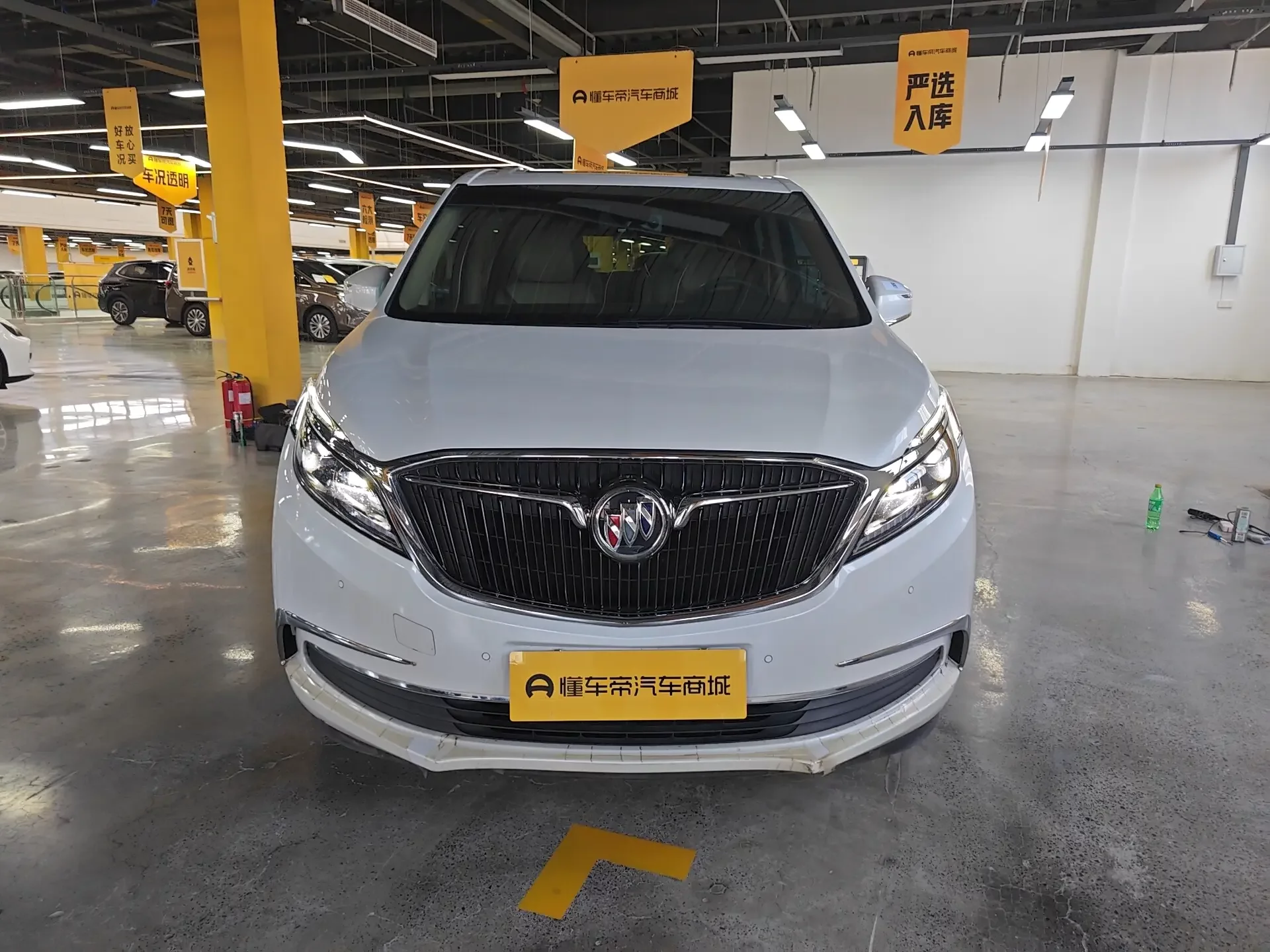 Buick GL8  из Китая