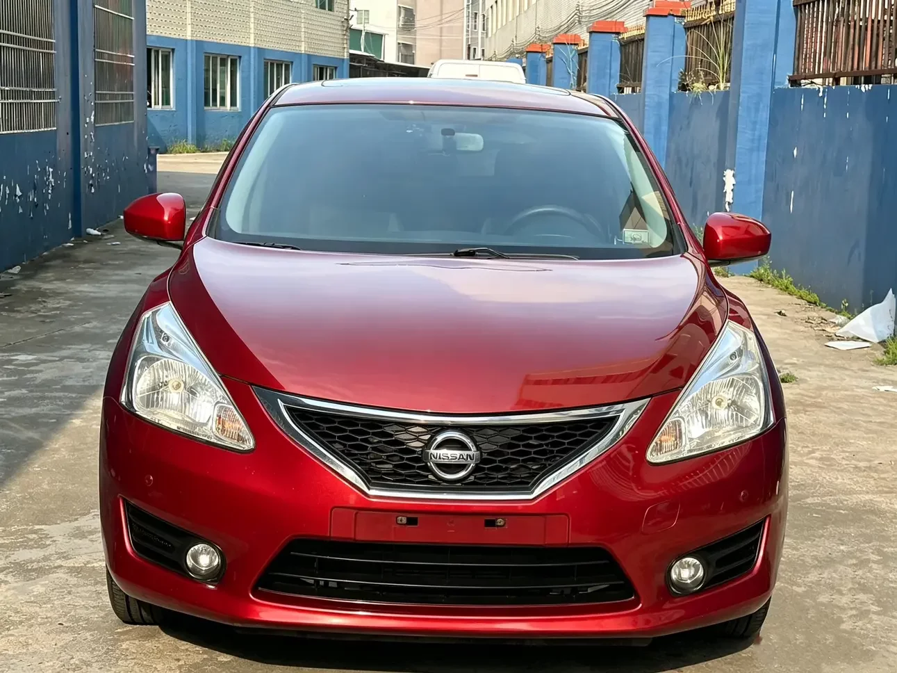 Nissan Tiida  из Китая