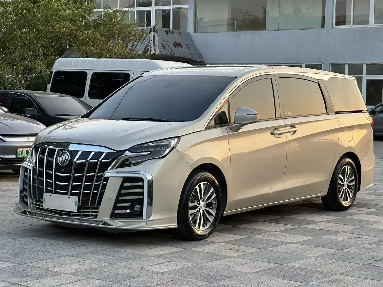 Buick GL8  из Китая