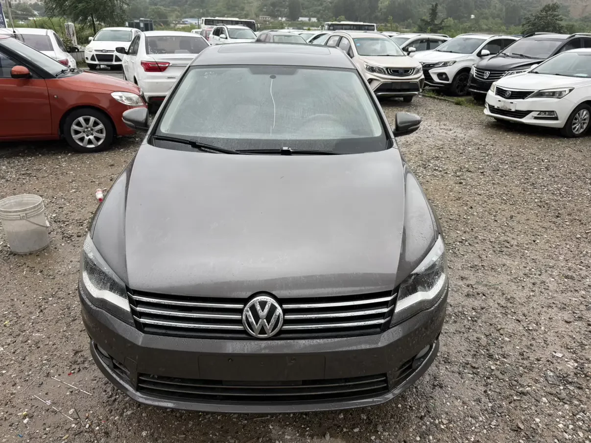 Volkswagen Bora  из Китая