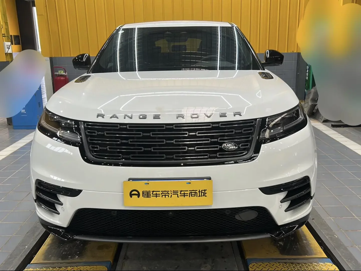Land Rover Range Rover Velar  из Китая