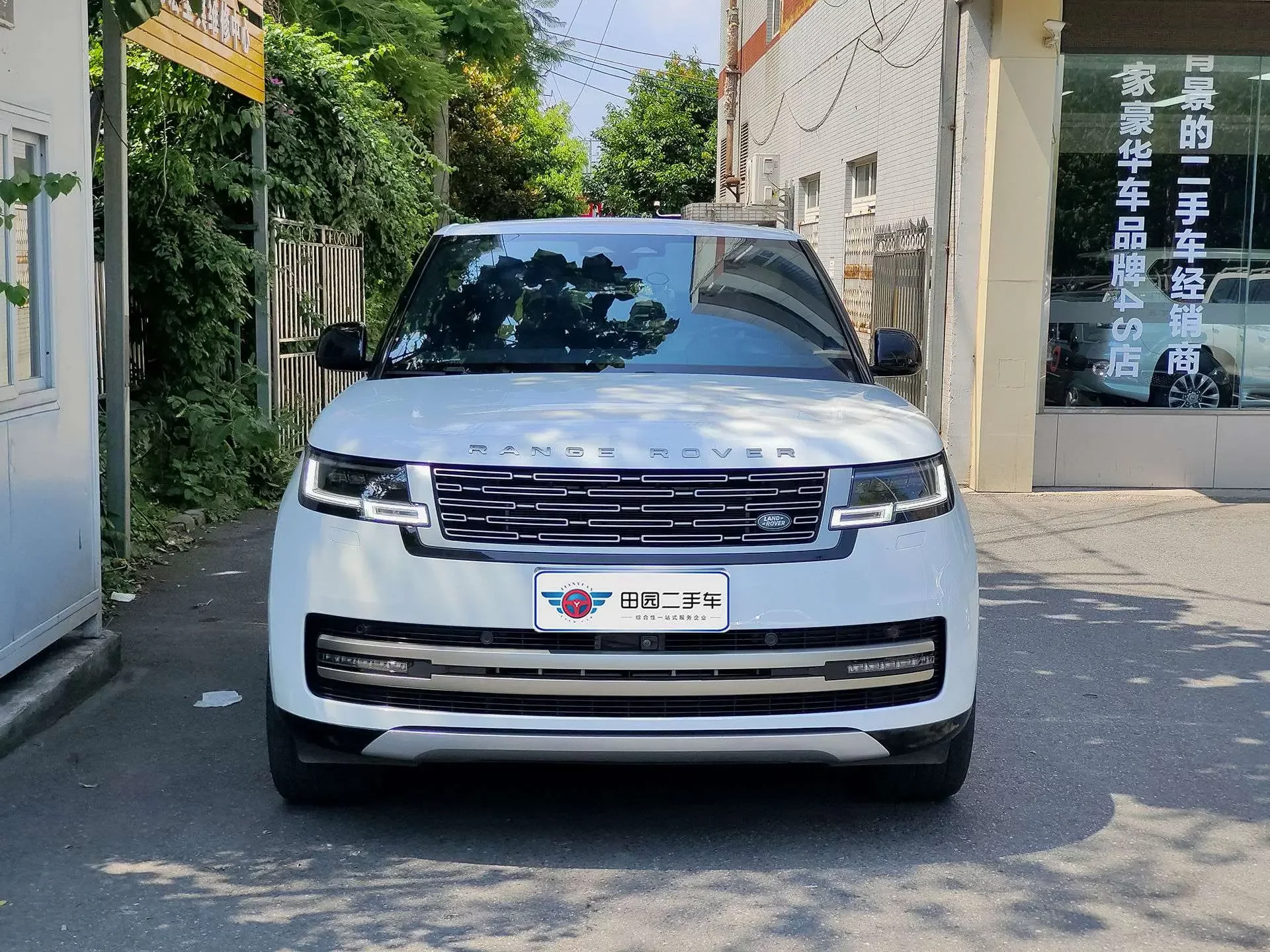 Land Rover range rover  из Китая
