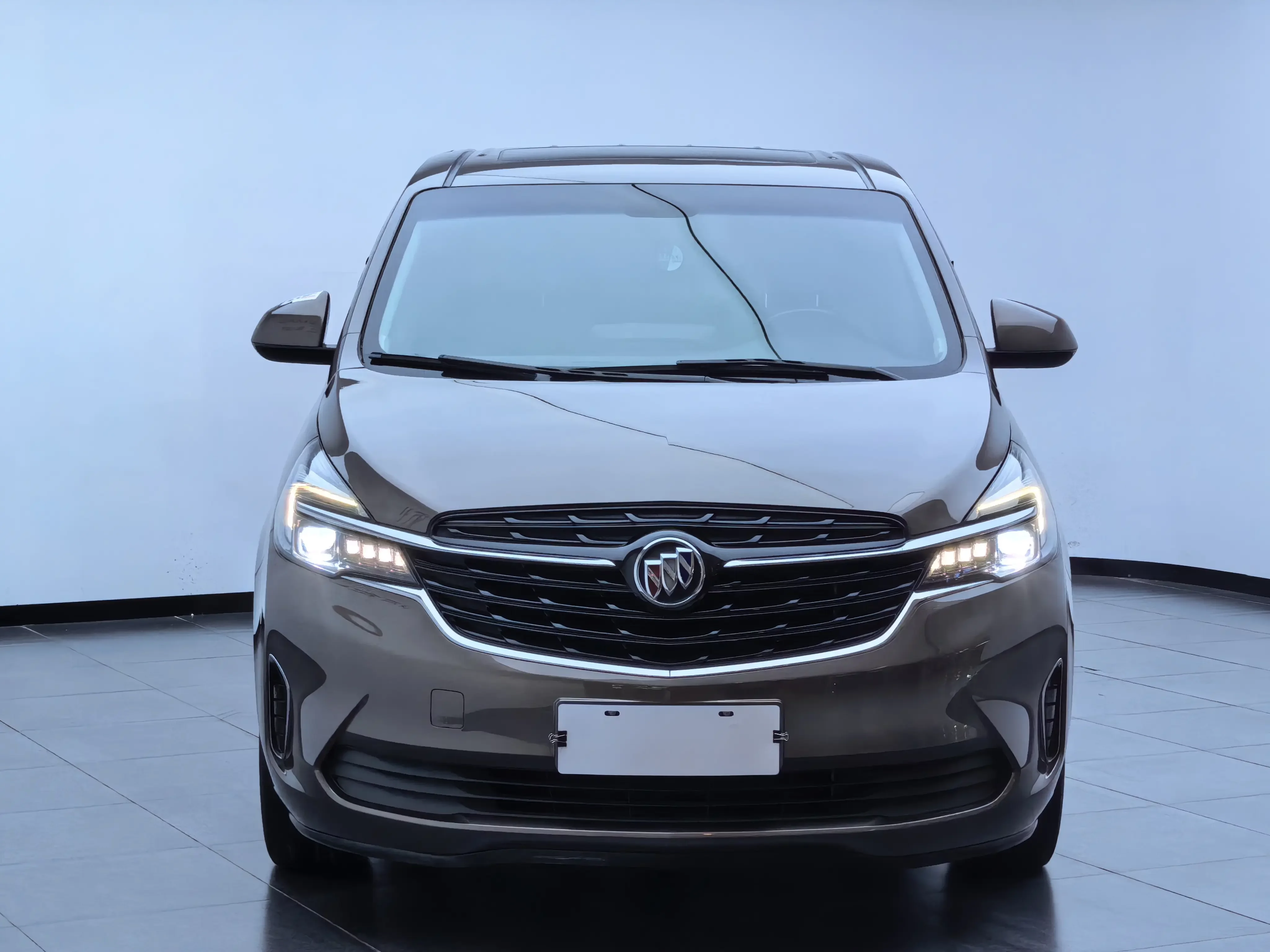Buick GL8  из Китая