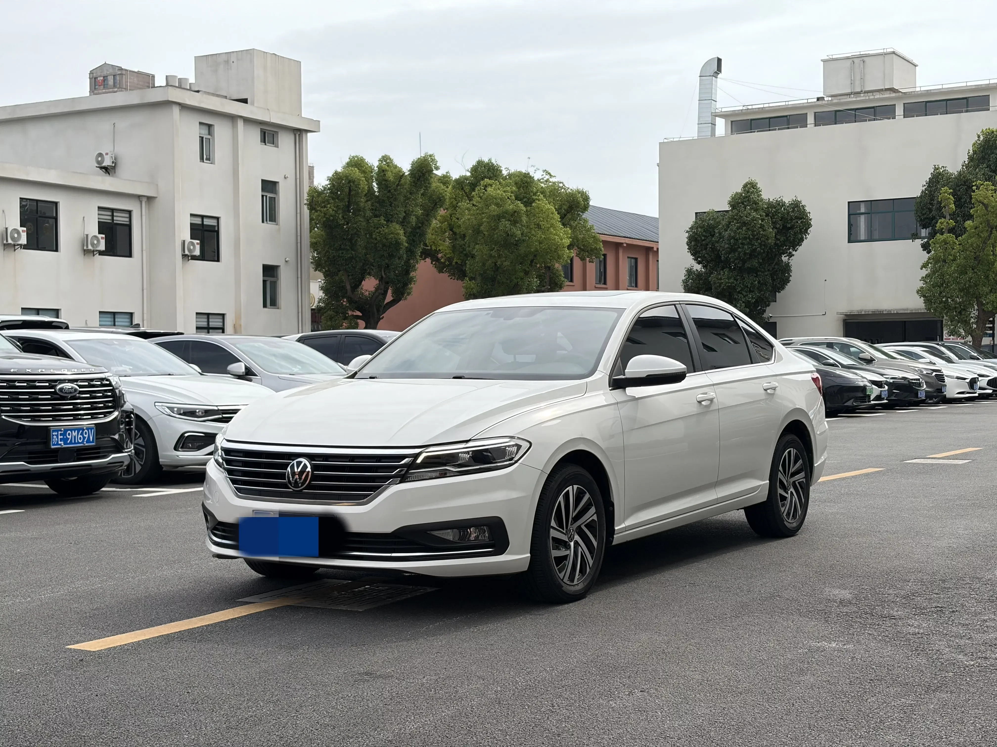 Volkswagen Lavida  из Китая
