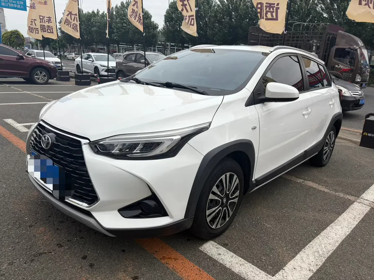 TOYOTA YARIS L