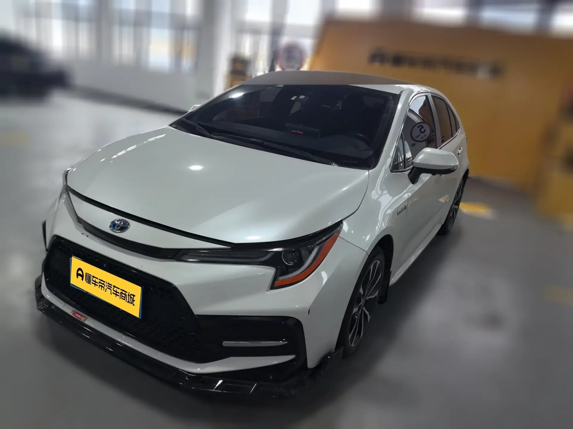 Toyota Levin (Lei Ling)  из Китая