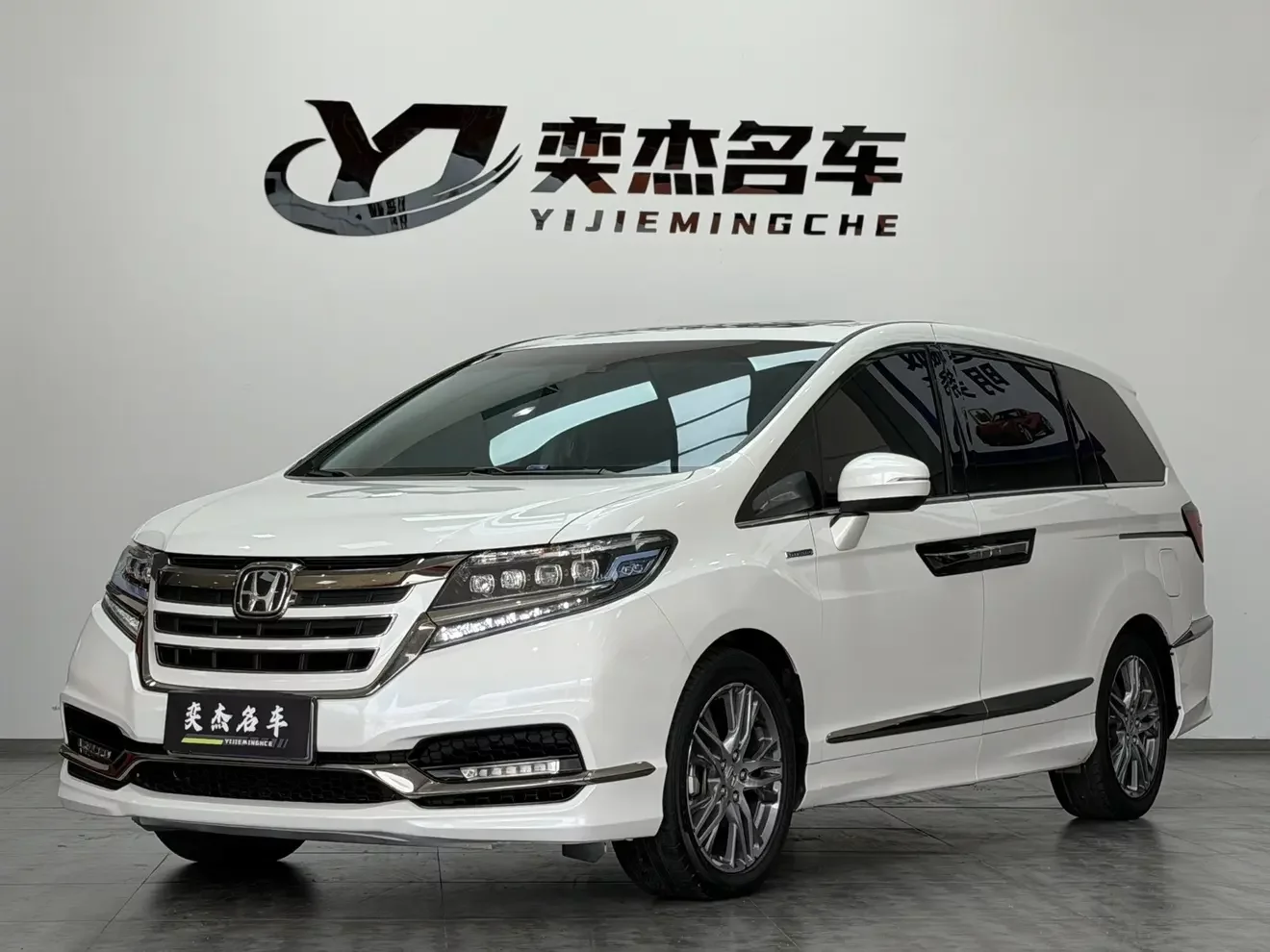 Honda Elysion (Alison)  из Китая