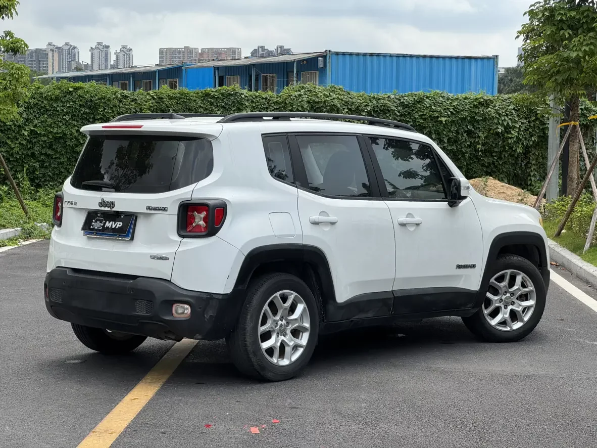 Jeep Freeman  из Китая