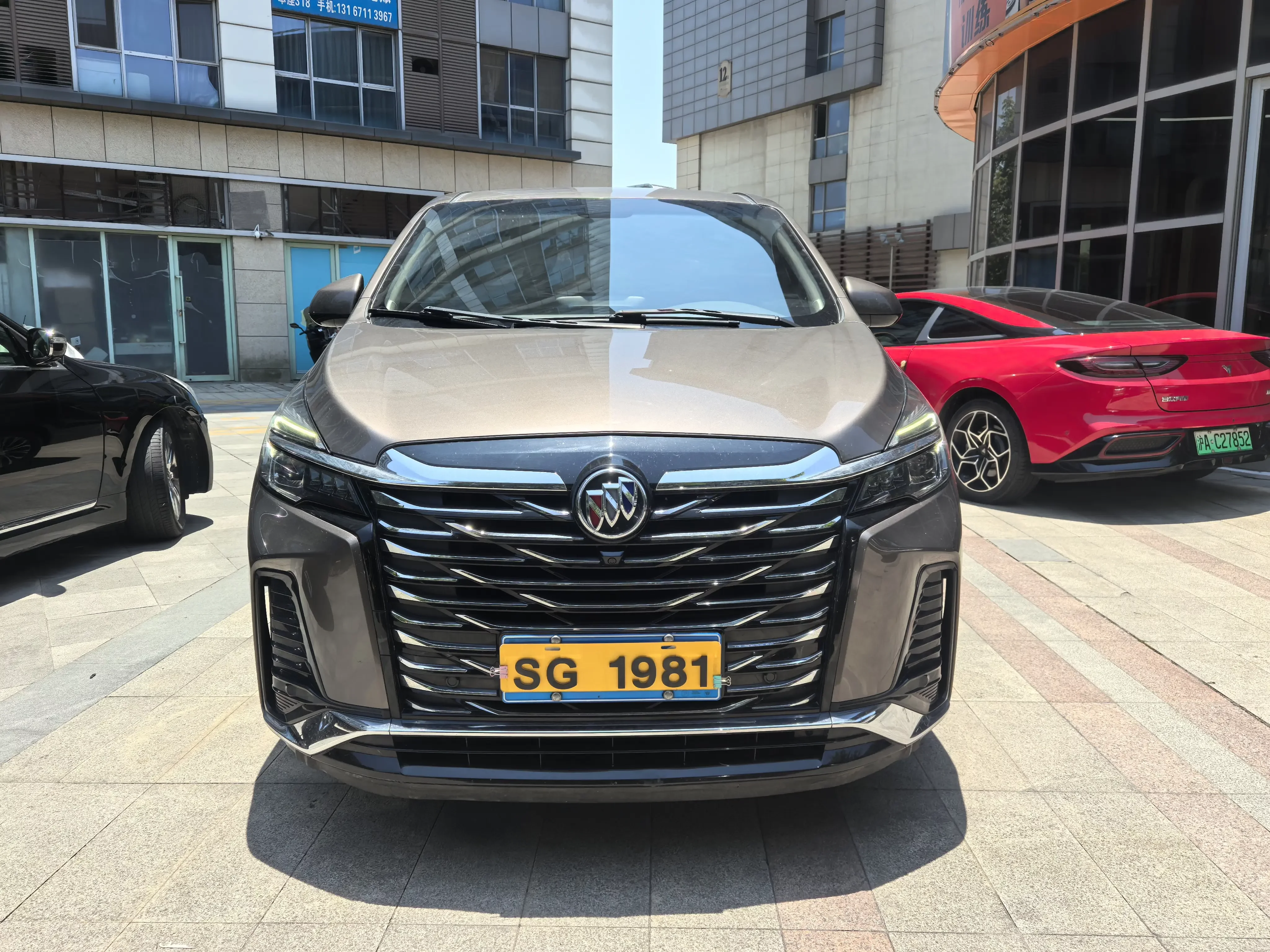 Buick GL8  из Китая