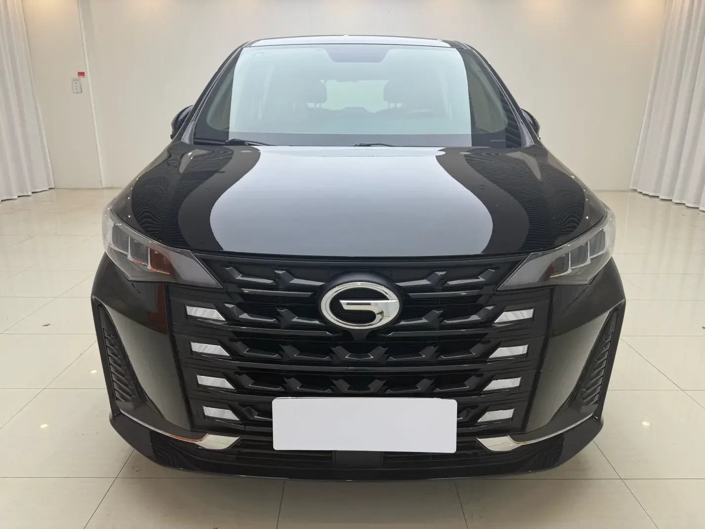 GAC Trumpchi M6  из Китая