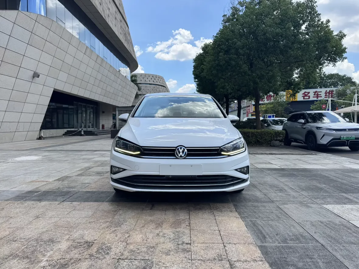 Volkswagen Golf·Jialu  из Китая