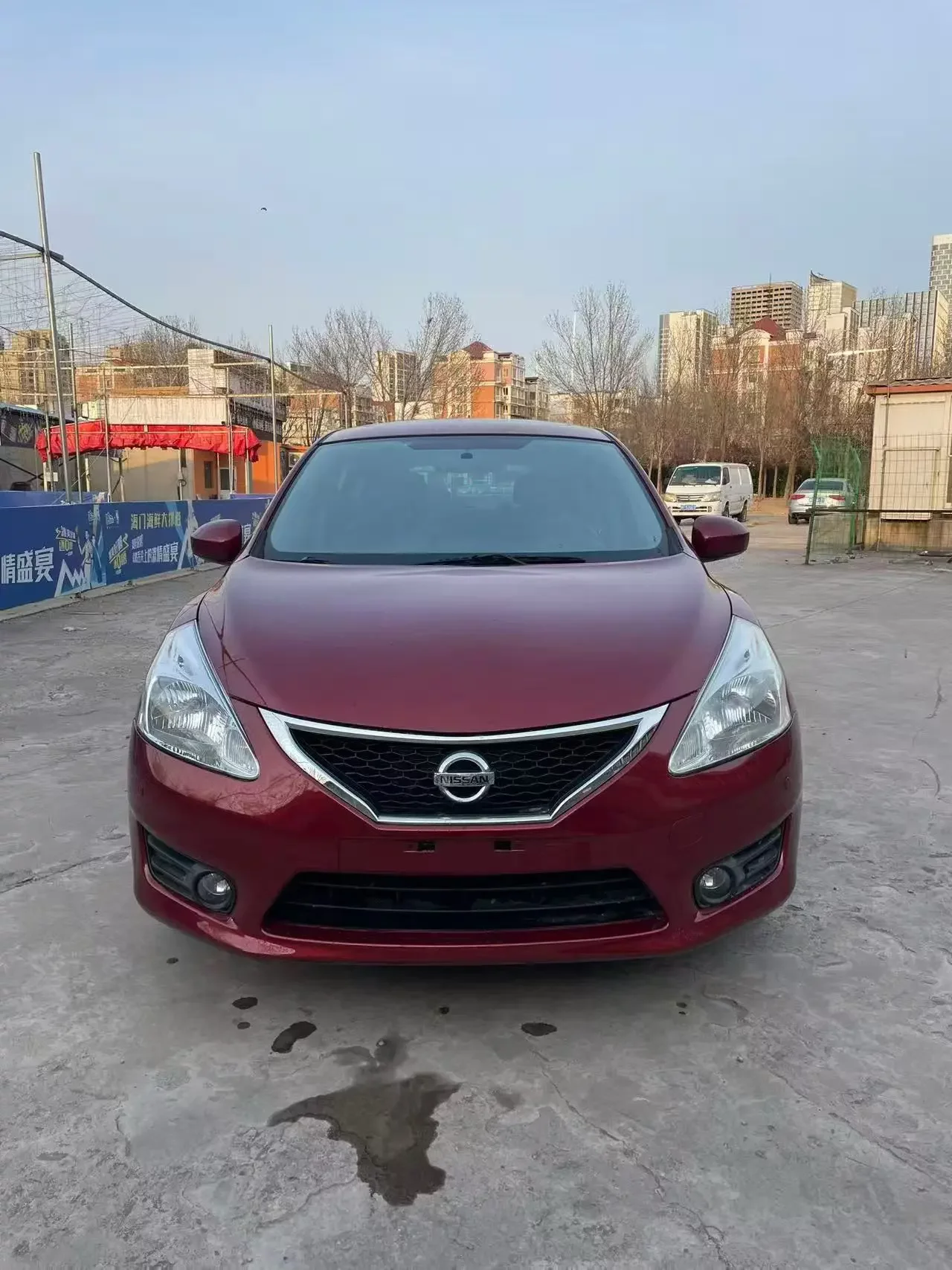 Nissan Tiida  из Китая