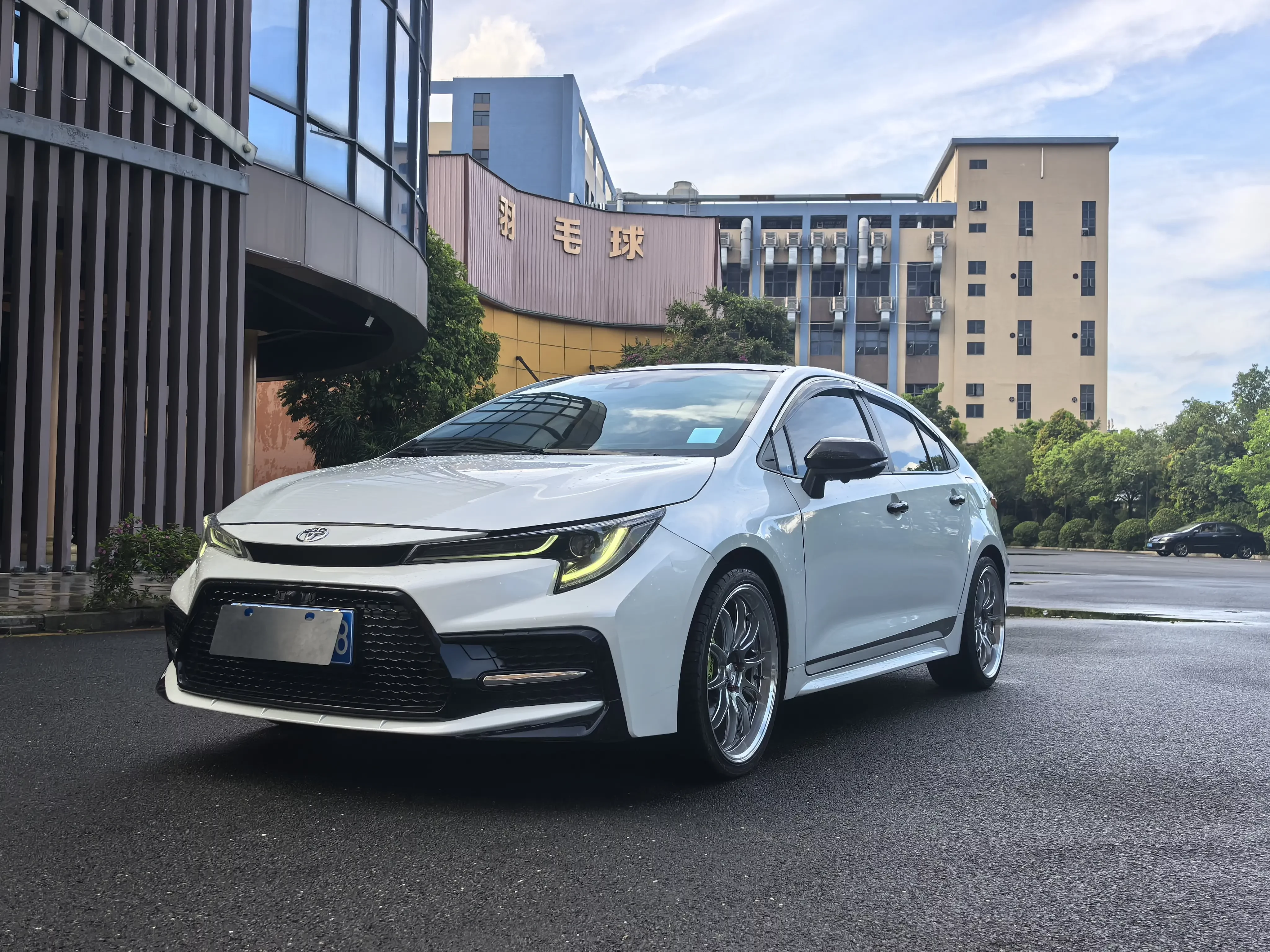 Toyota Levin (Lei Ling)  из Китая