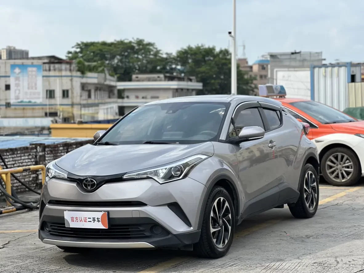 Toyota C-HR Hybrid (Yize IZOA)  из Китая