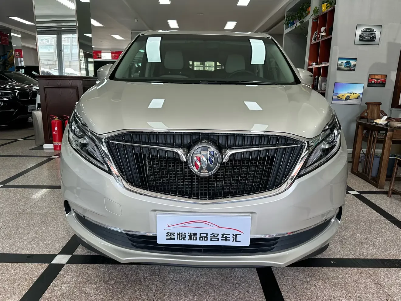 Buick GL8  из Китая