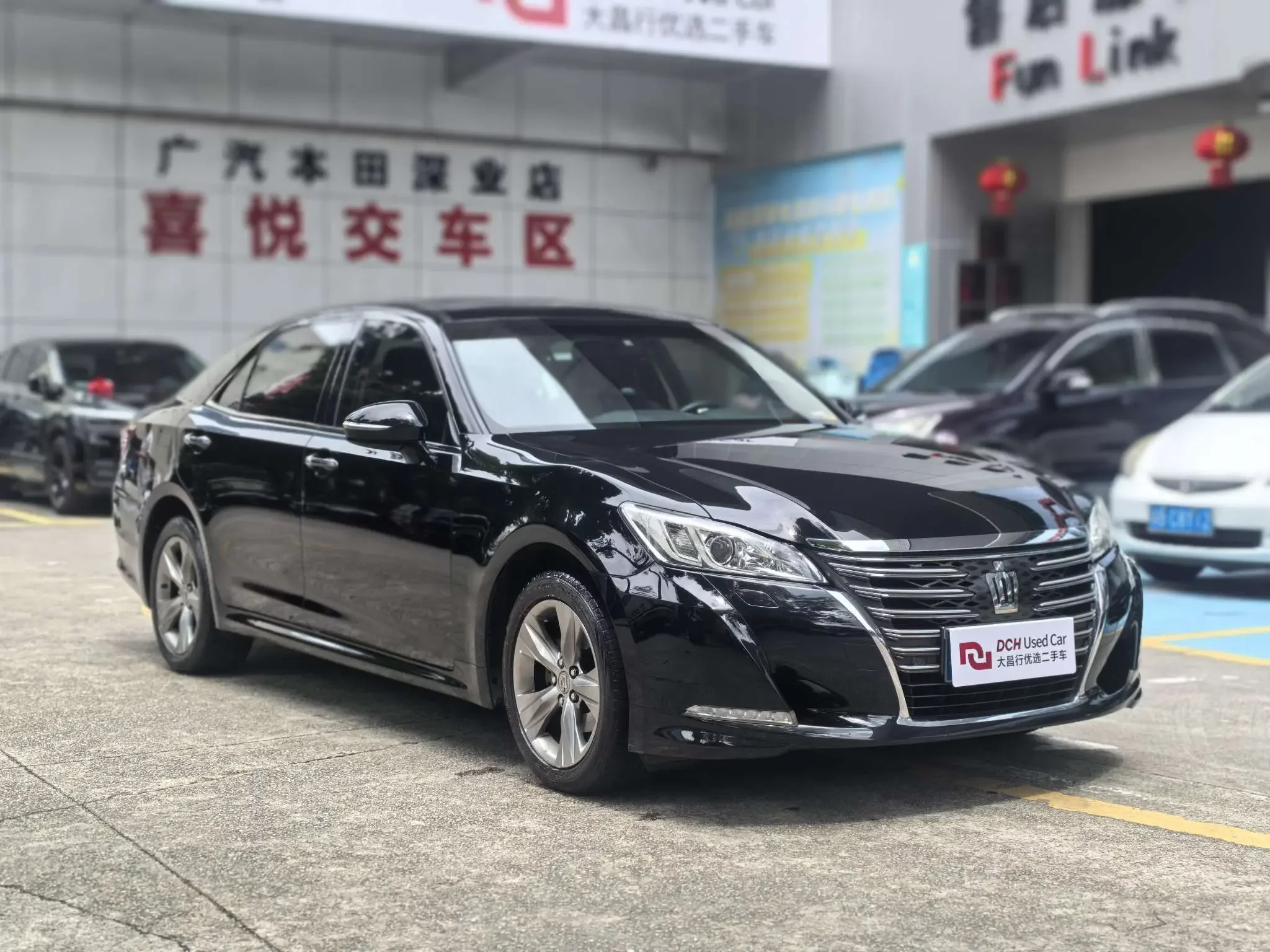 Toyota crown