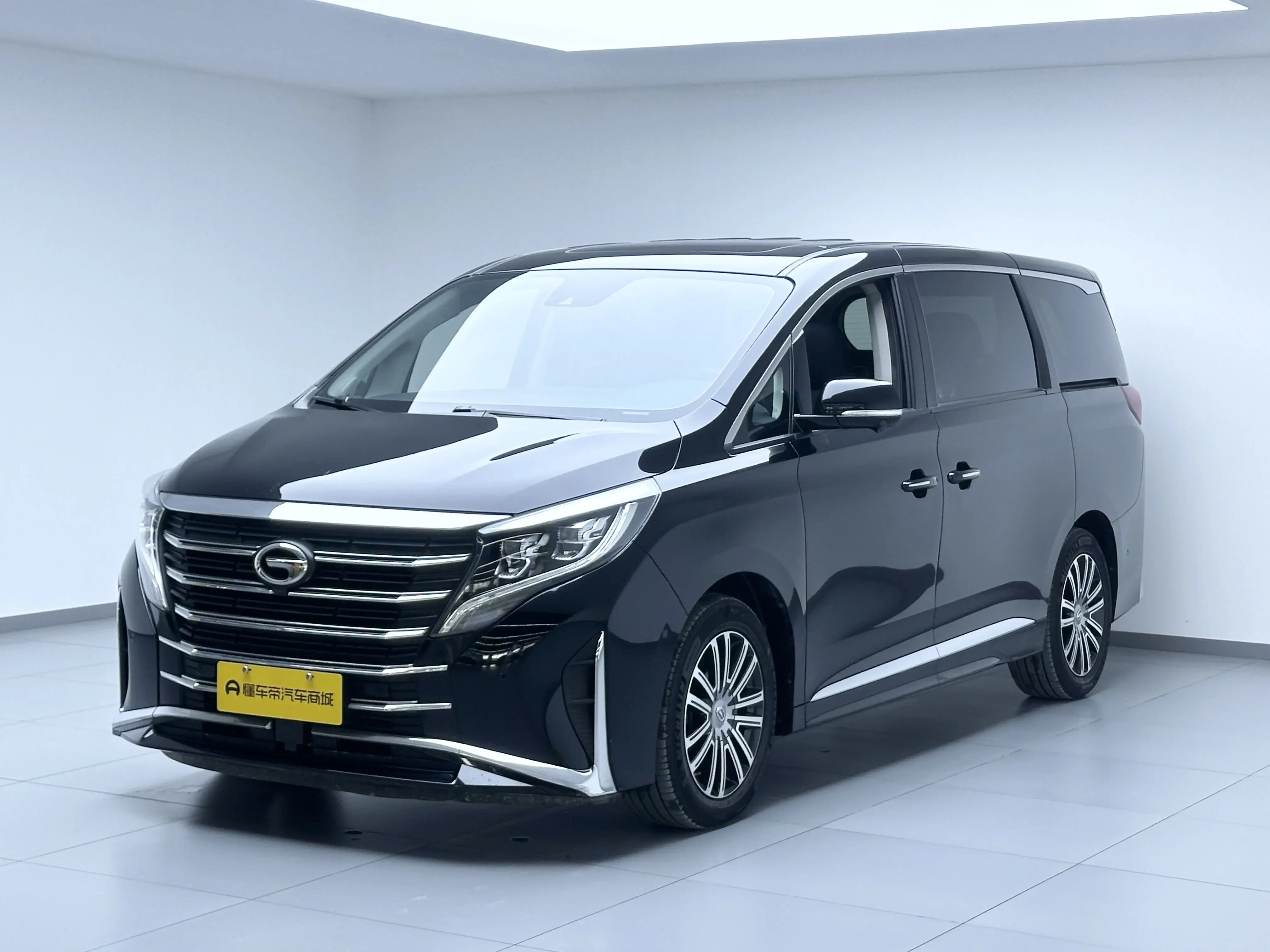 GAC Trumpchi M8  из Китая