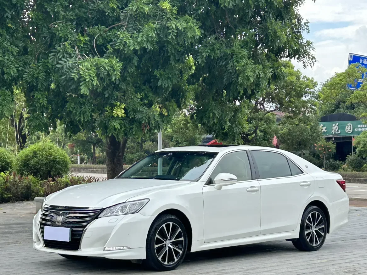 Toyota crown  из Китая
