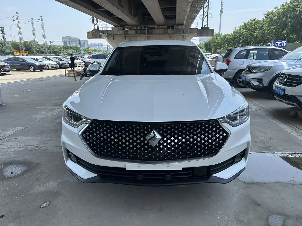 Baojun RC-6  из Китая