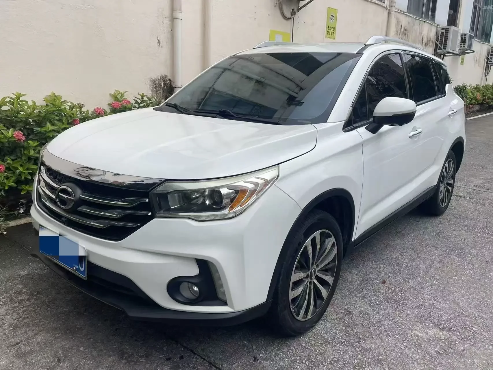 GAC Trumpchi GS4  из Китая