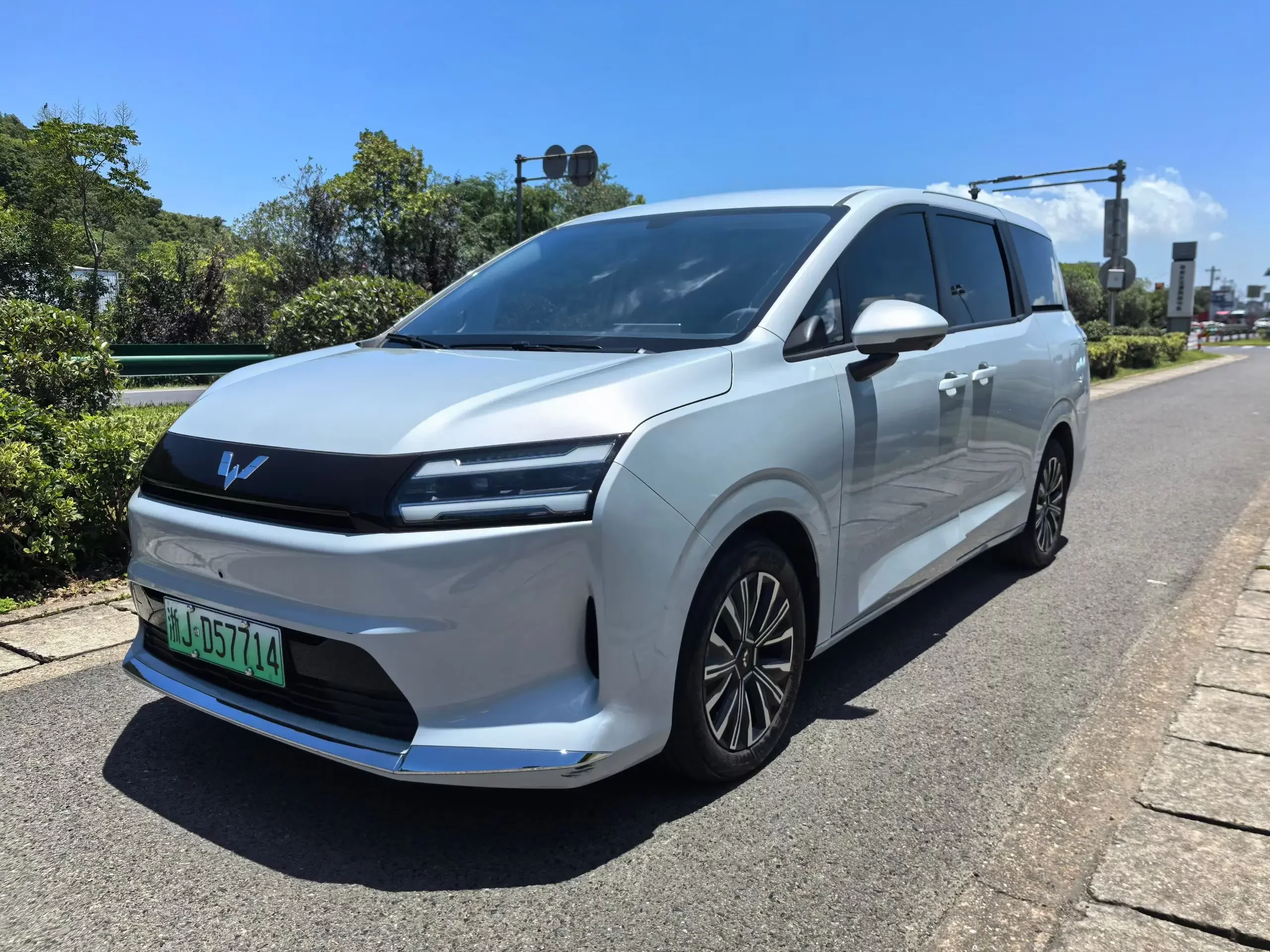 Wuling Starlight 730 EV  из Китая