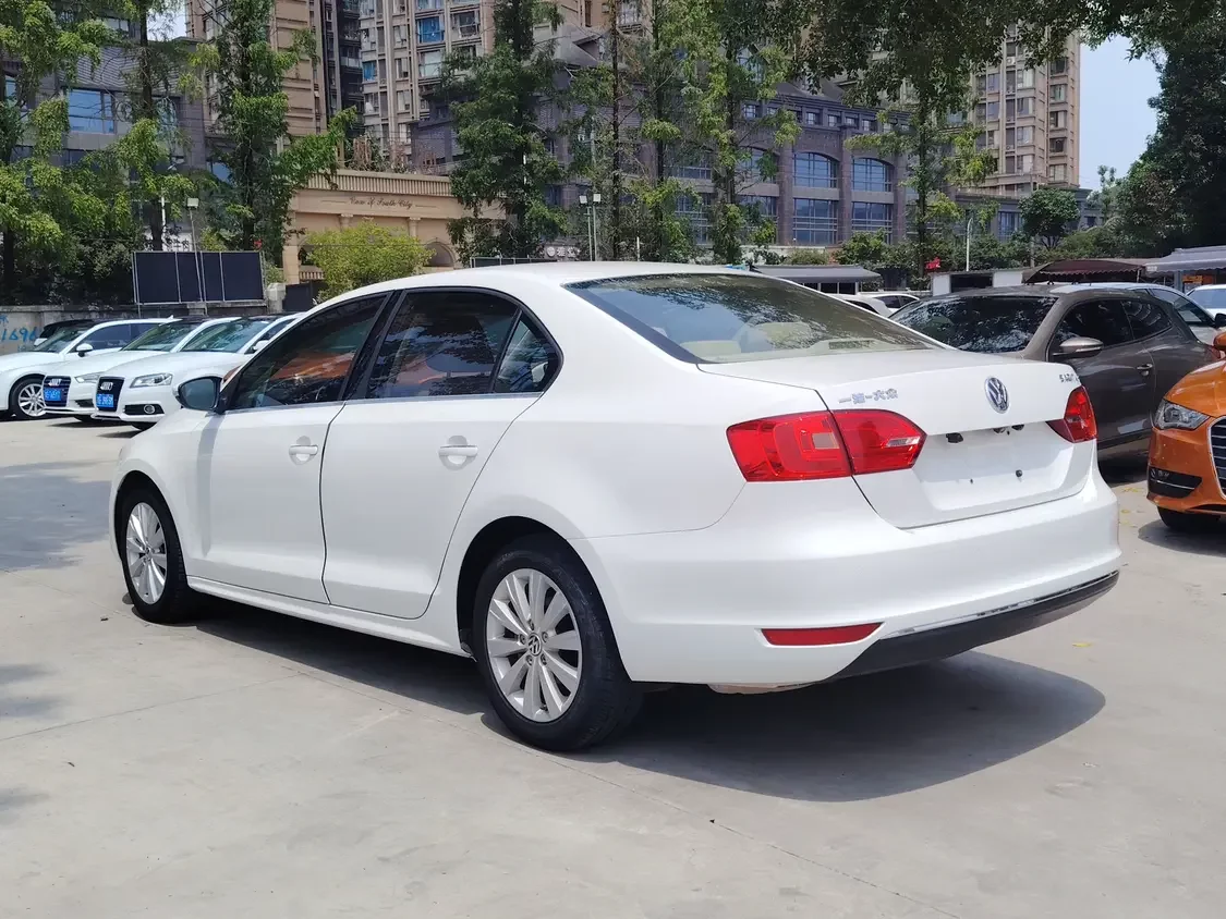 Volkswagen Sagitar