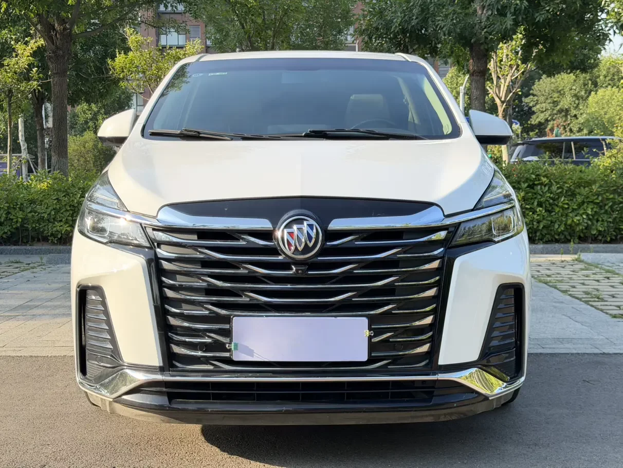 Buick GL8  из Китая