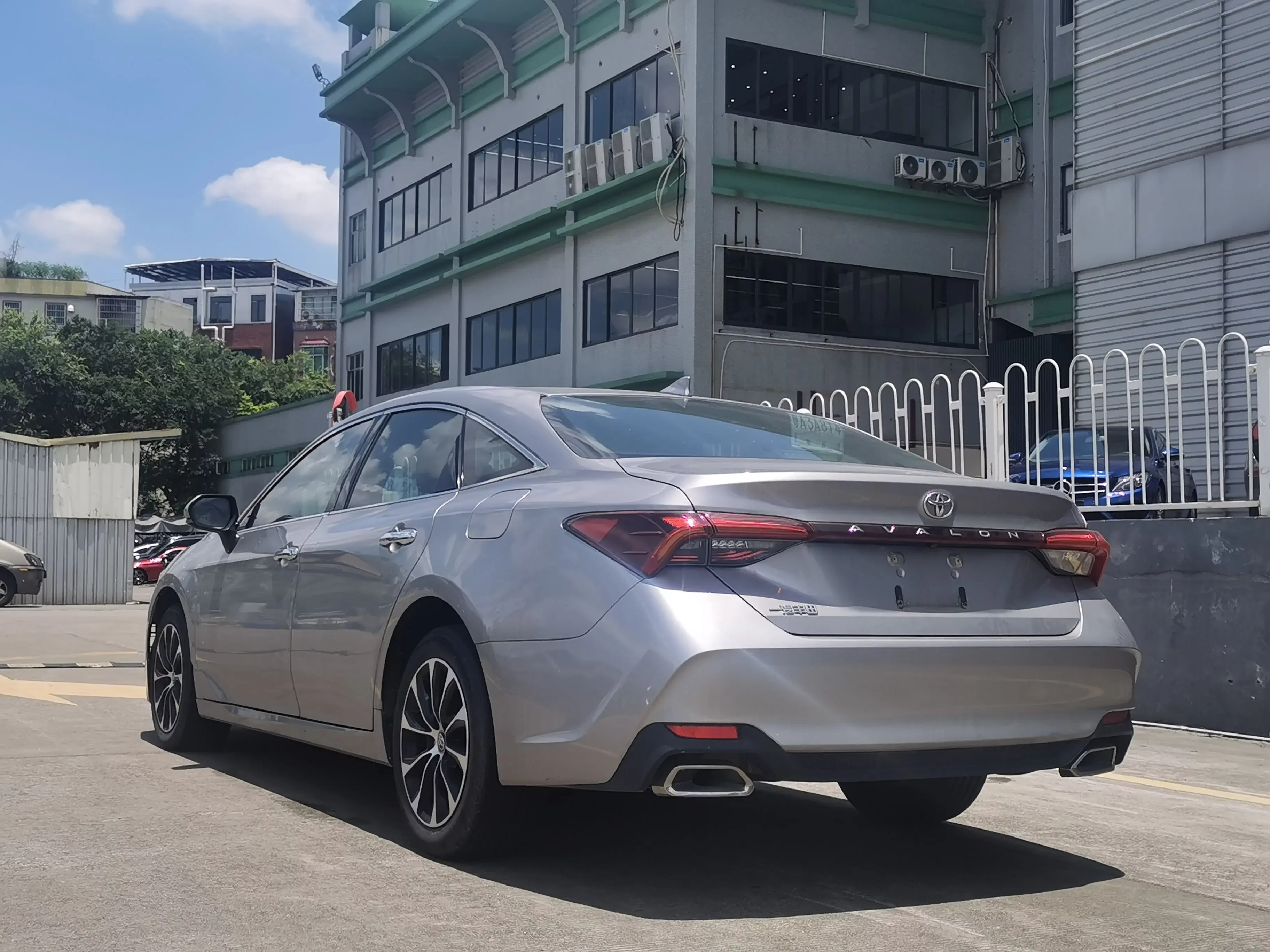 Toyota Avalon