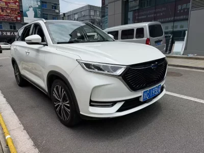 Oshan Changan Auchan X7